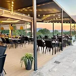 Apartament Summer Breeze Park Apartment, Santa Marina Village, *