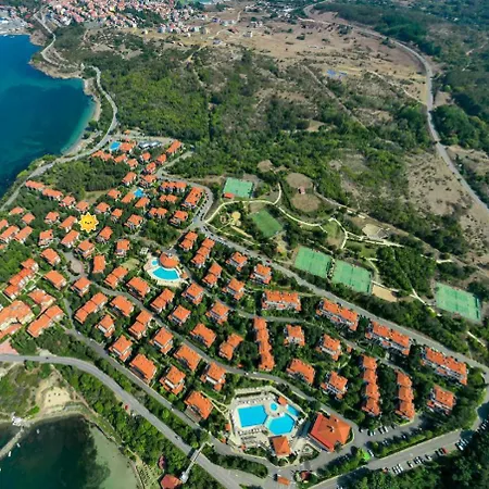 شقة Summer Breeze Park Apartment, Santa Marina Village, سوزوبول
